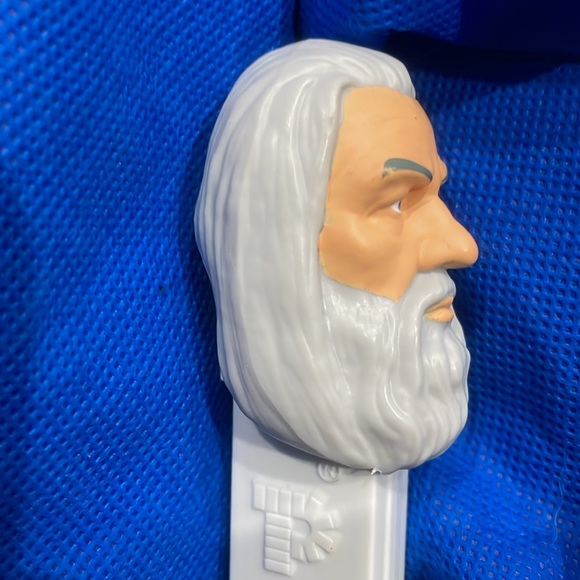 The Lord of the Rings PEZ Collectible - Gandalf (Grey & White) #C8 1113930 - Picture 14 of 17